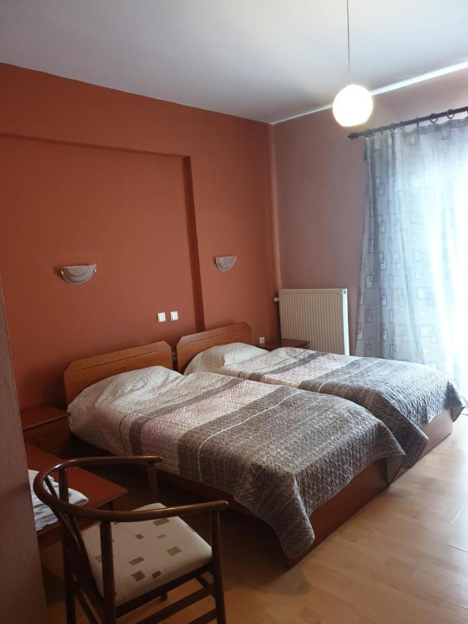 Krystal Hotel Krystallopigi Bagian luar foto