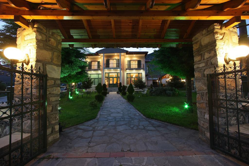 Krystal Hotel Krystallopigi Bagian luar foto